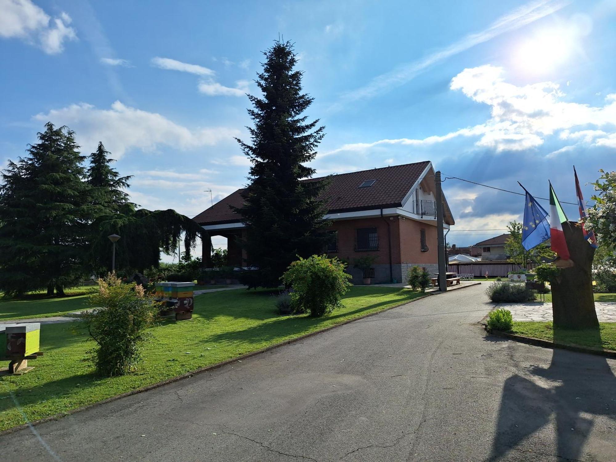 Casa Matilde Villa Leinì Exteriör bild