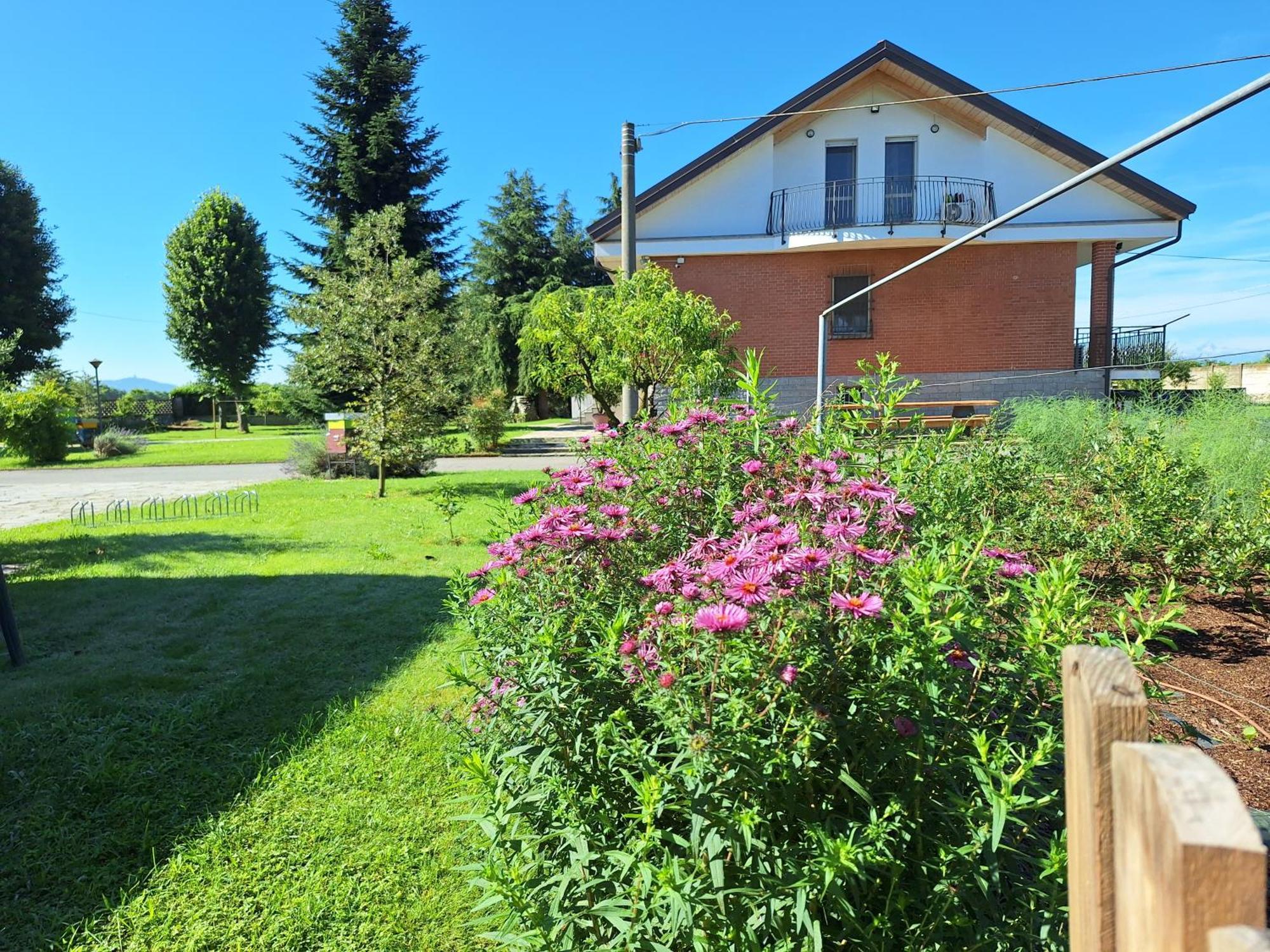 Casa Matilde Villa Leinì Exteriör bild